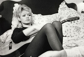 Brigitte Bardot ganha mostra de fotos intimistas no D&D Shopping
